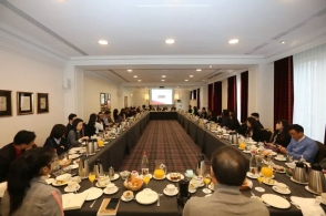 ‘kaiyun官网入口’陈赫云顶之弈首秀 沫子竟成他吃鸡最大拦路虎?(图3) kaiyun官网入口