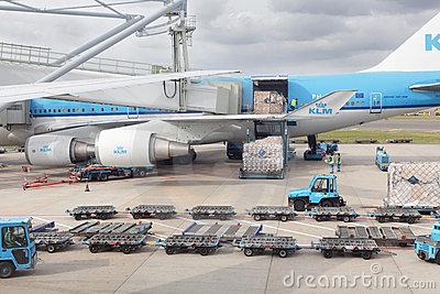 ‘Kaiyun官方网站’时代邻里上市首日低开5.05% 跌破发行价(图3) Kaiyun官方网站