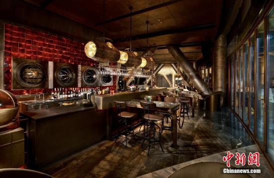 “开云kaiyun官方网站”上半年万达收入1084.7亿元 超额完成各项指标(图2) Kaiyun官方网站