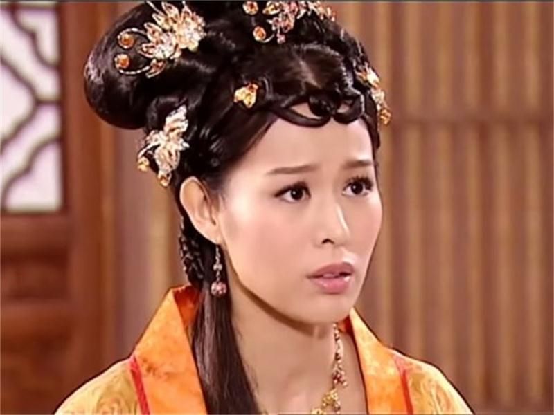 LOL燃情集结英雄出征活动网址 季中冠军赛助威赢永久_开云kaiyun官方网站(图3) Kaiyun官方网站