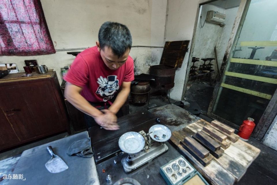 kaiyun官网入口:《神力科莎》即将发布保时捷DLC 率先登陆PS4平台(图2) Kaiyun官方网站